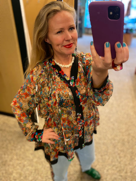 Wangari Blouse - Um auðugan garð að gresja