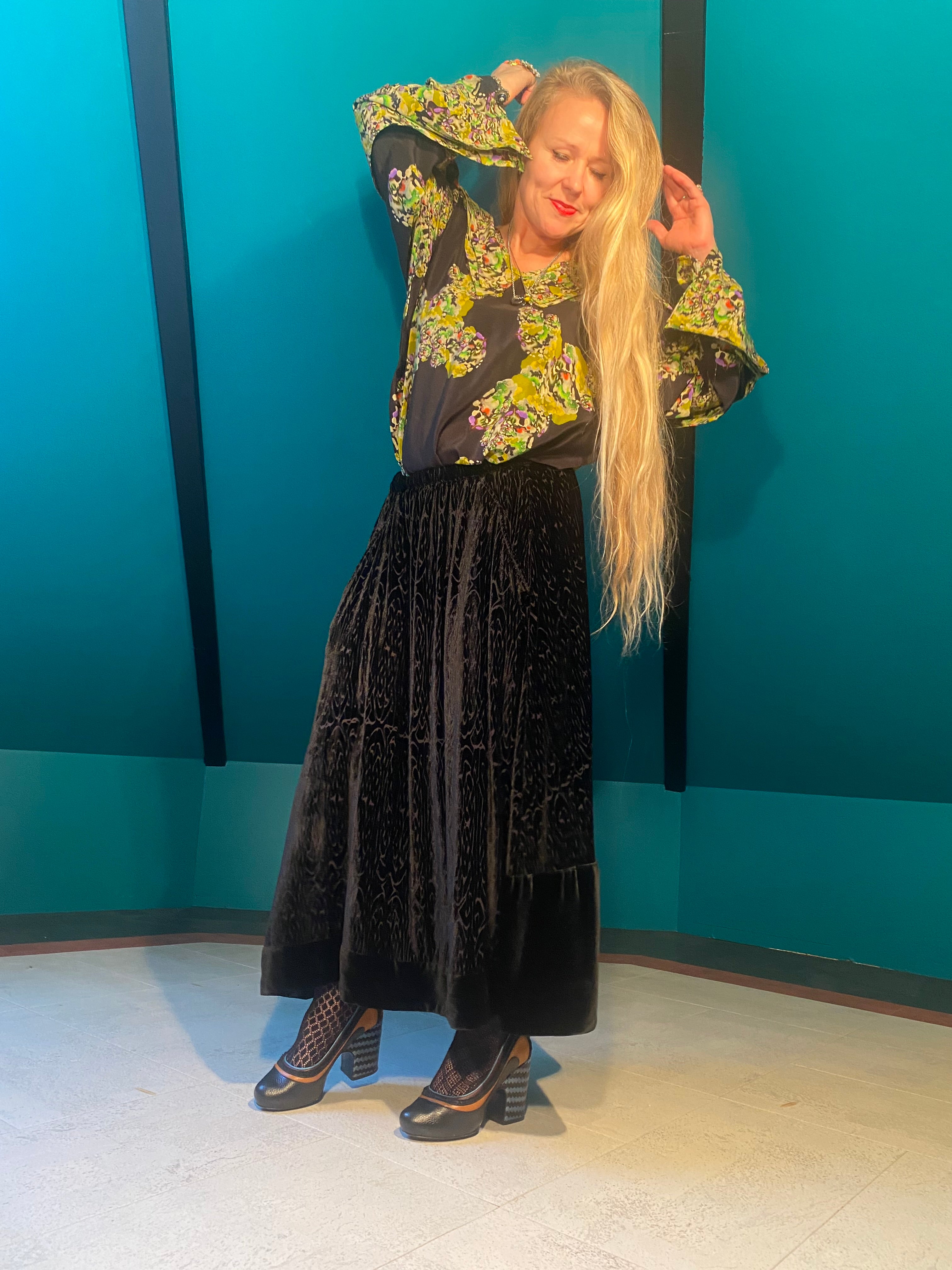 AMARA skirt- Silk velvet black