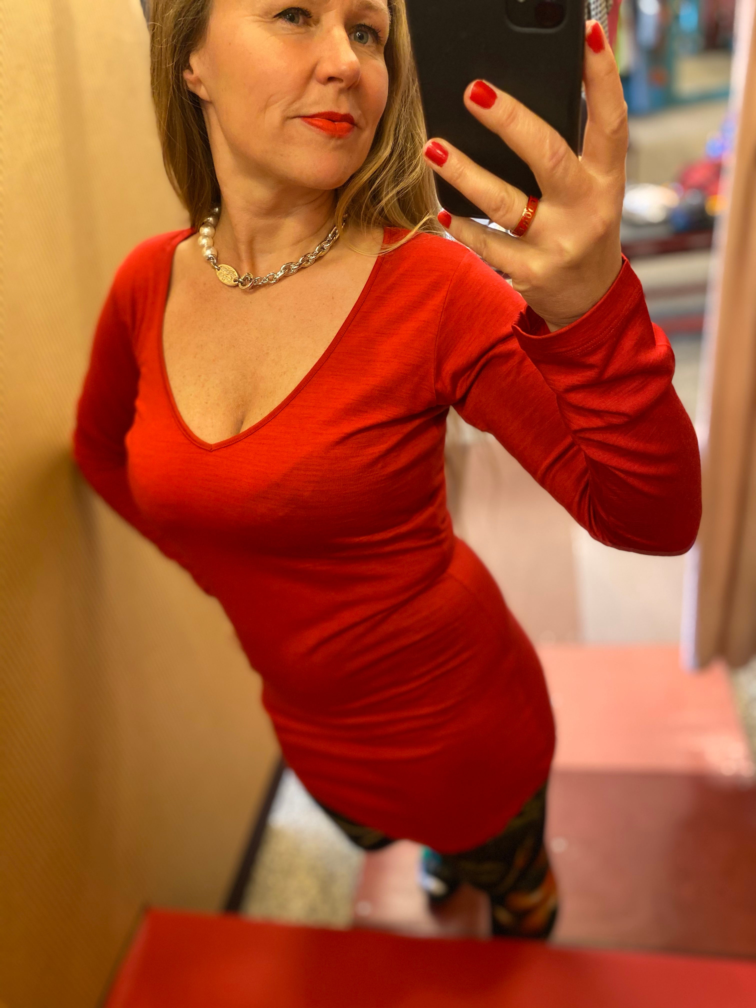 Tee Red