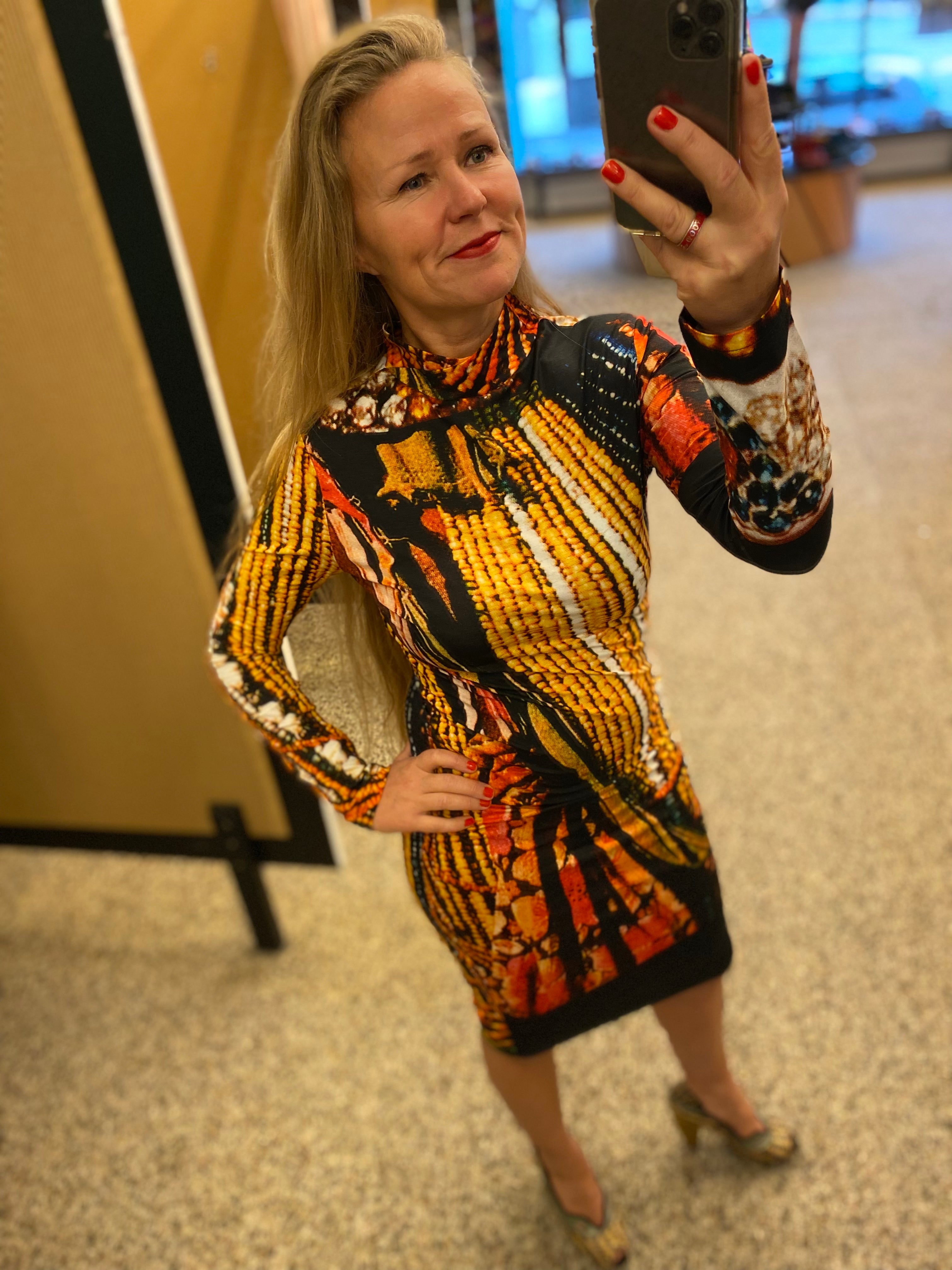 Dress 532 - Aunt Claire