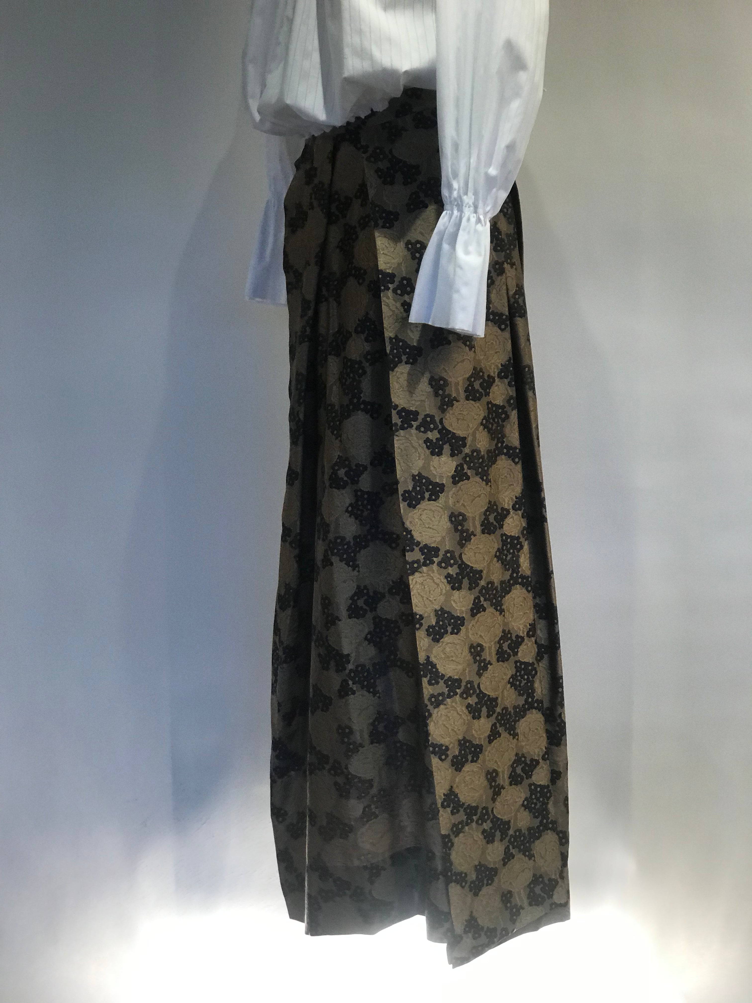 Long Adamant Skirt Beige/Blue