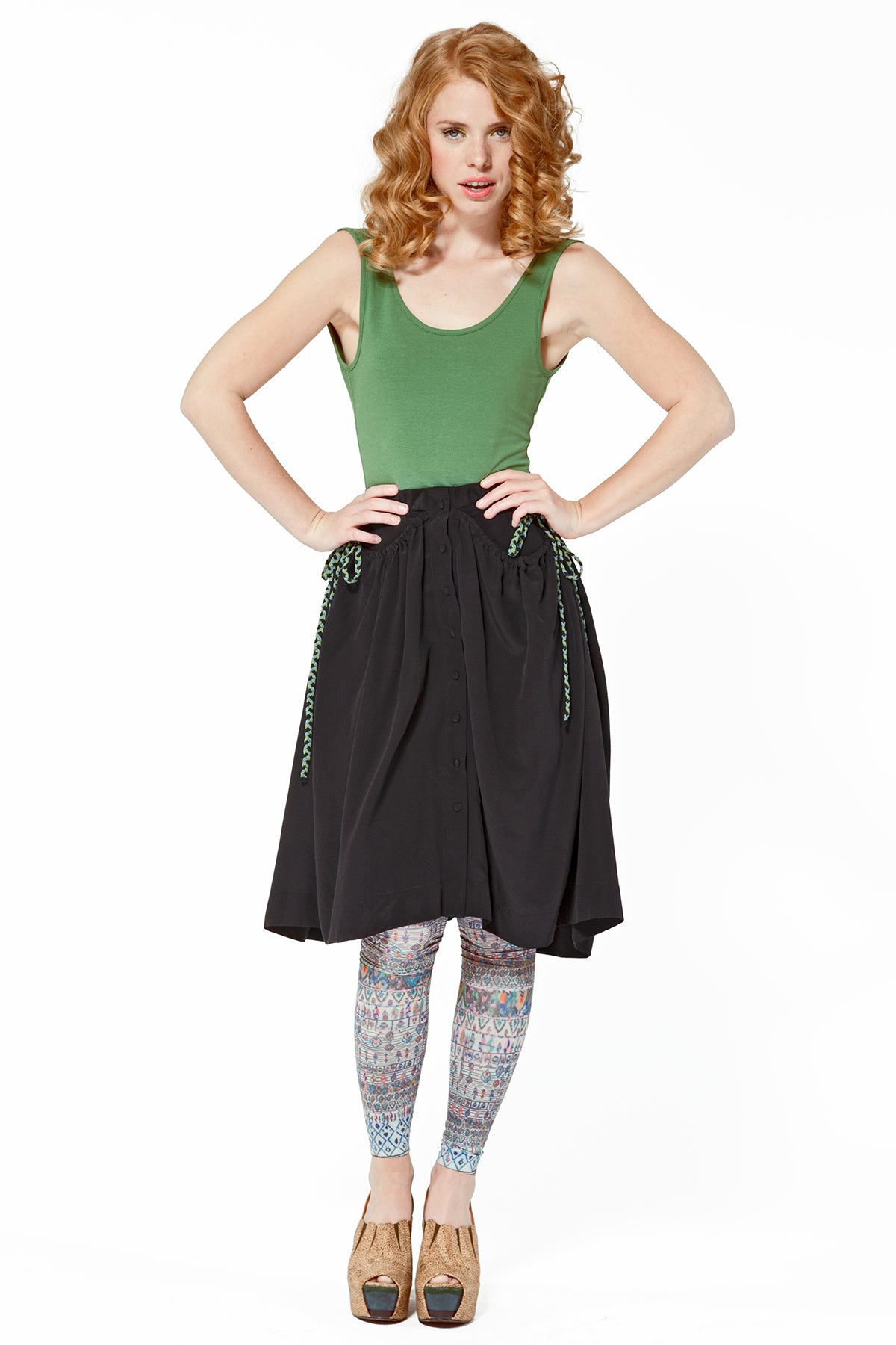 Suyuntu Black skirt