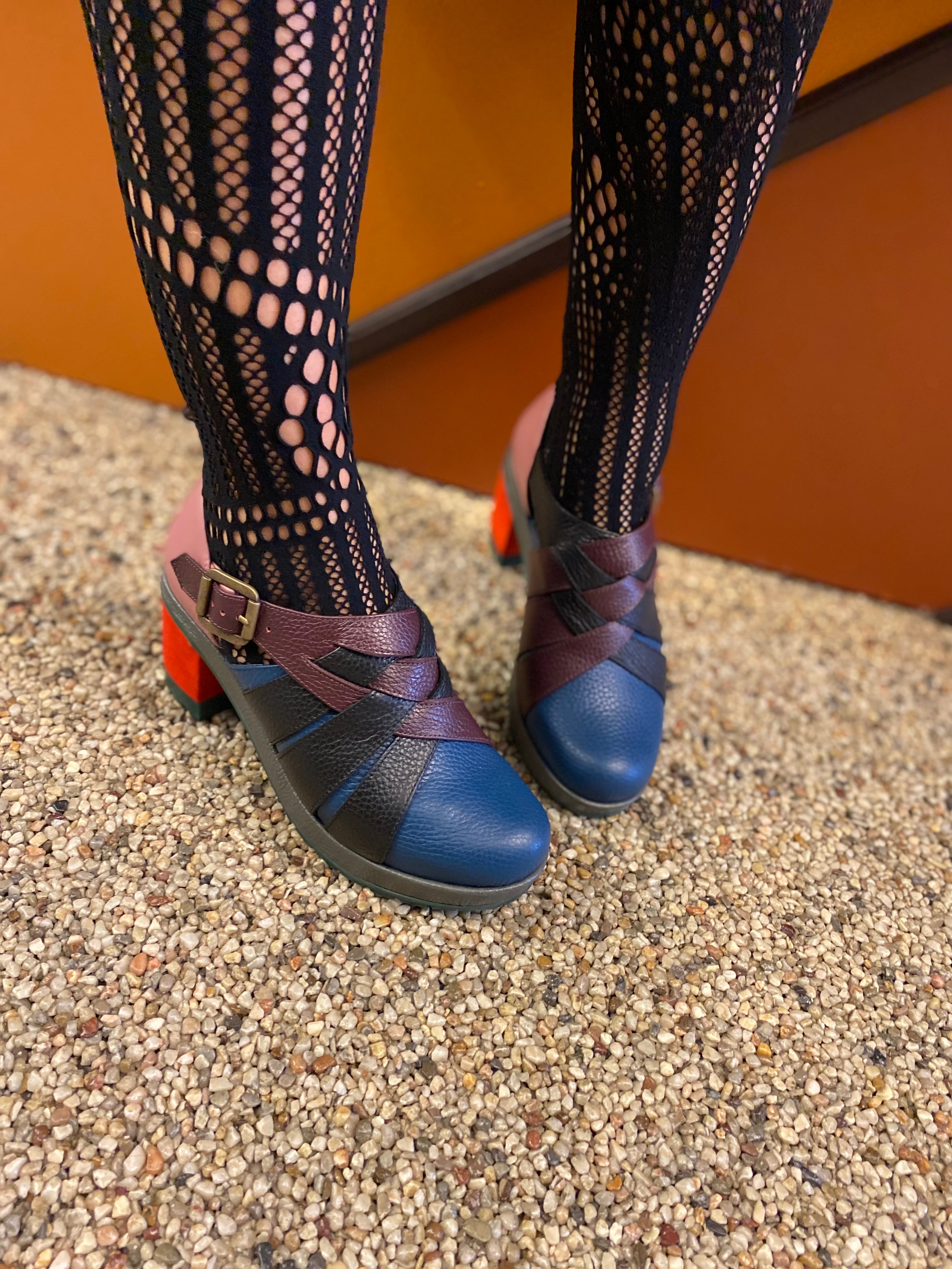 KR1901 blue multi