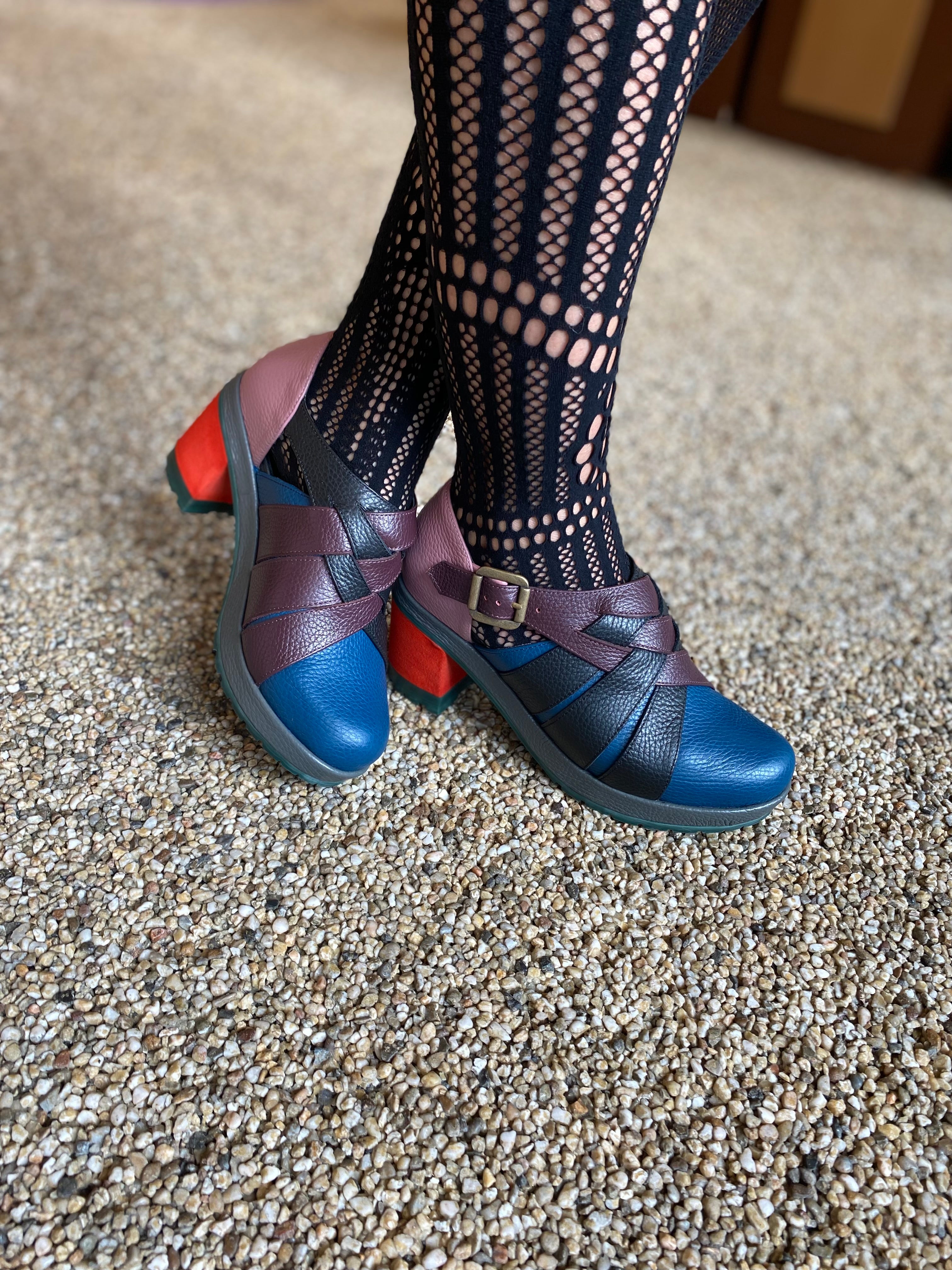 KR1901 blue multi