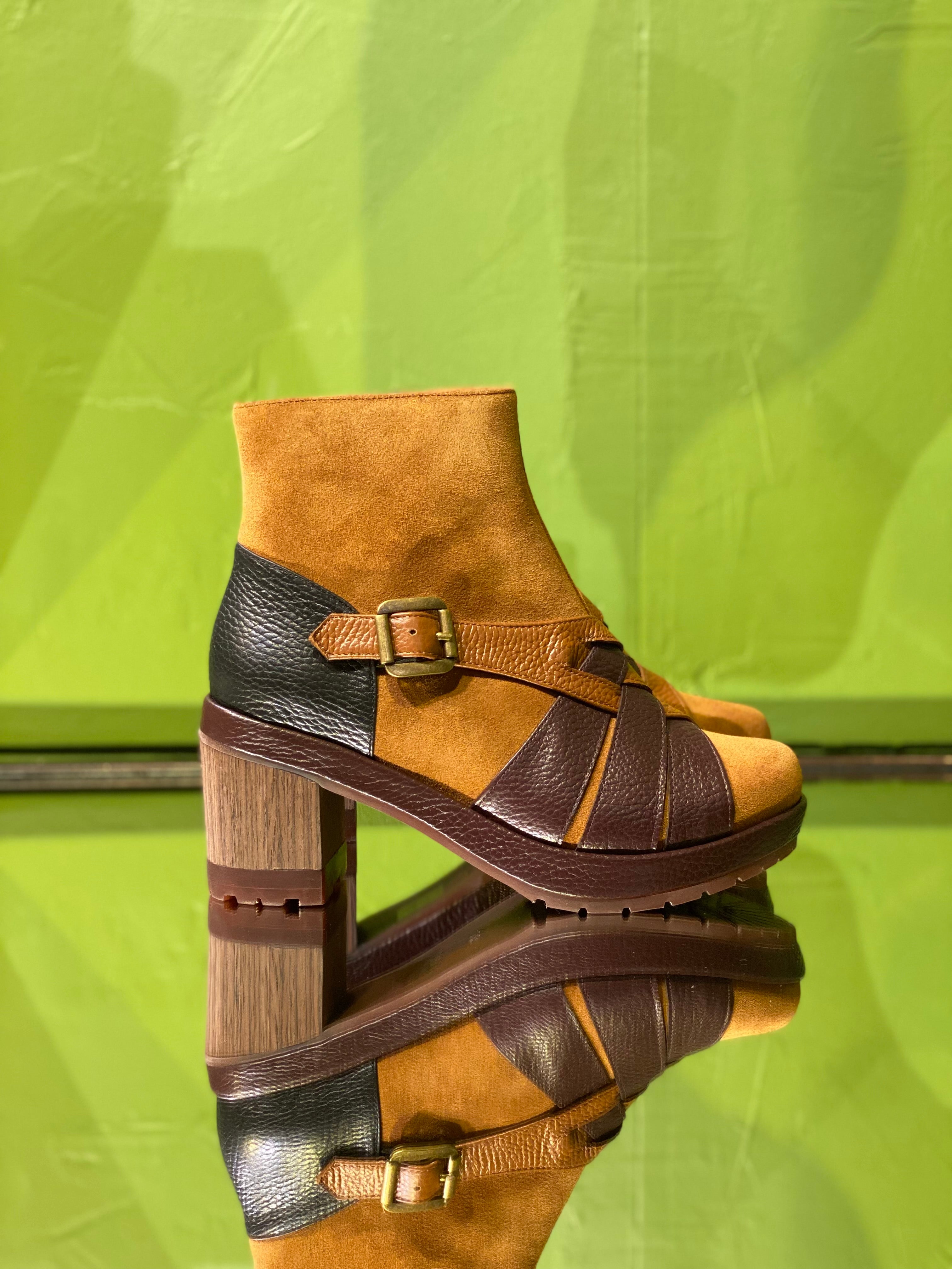 KR1801 opt.13 Cognac Red multi w/ rubber sole