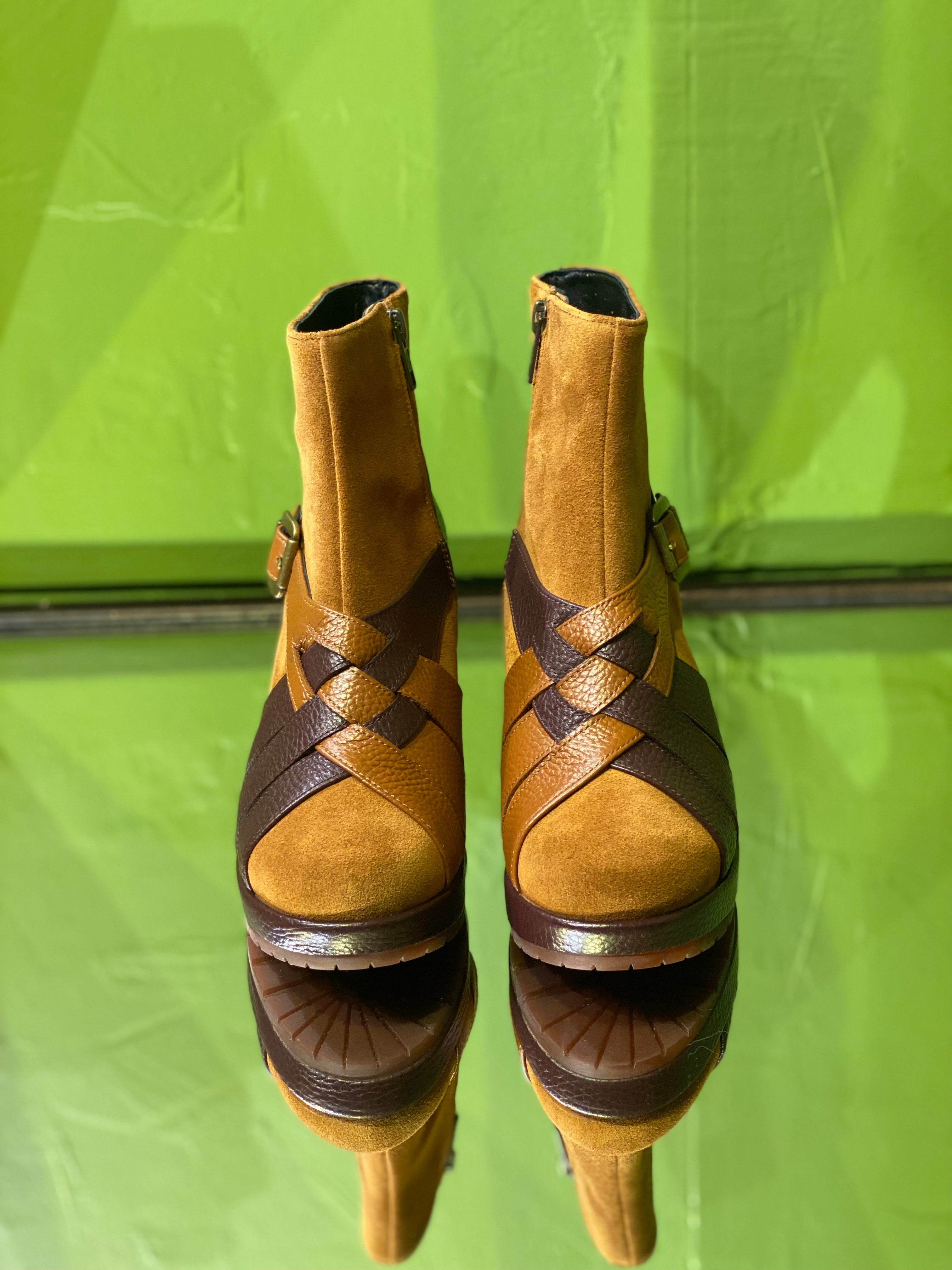 KR1801 opt.13 Cognac Red multi w/ rubber sole
