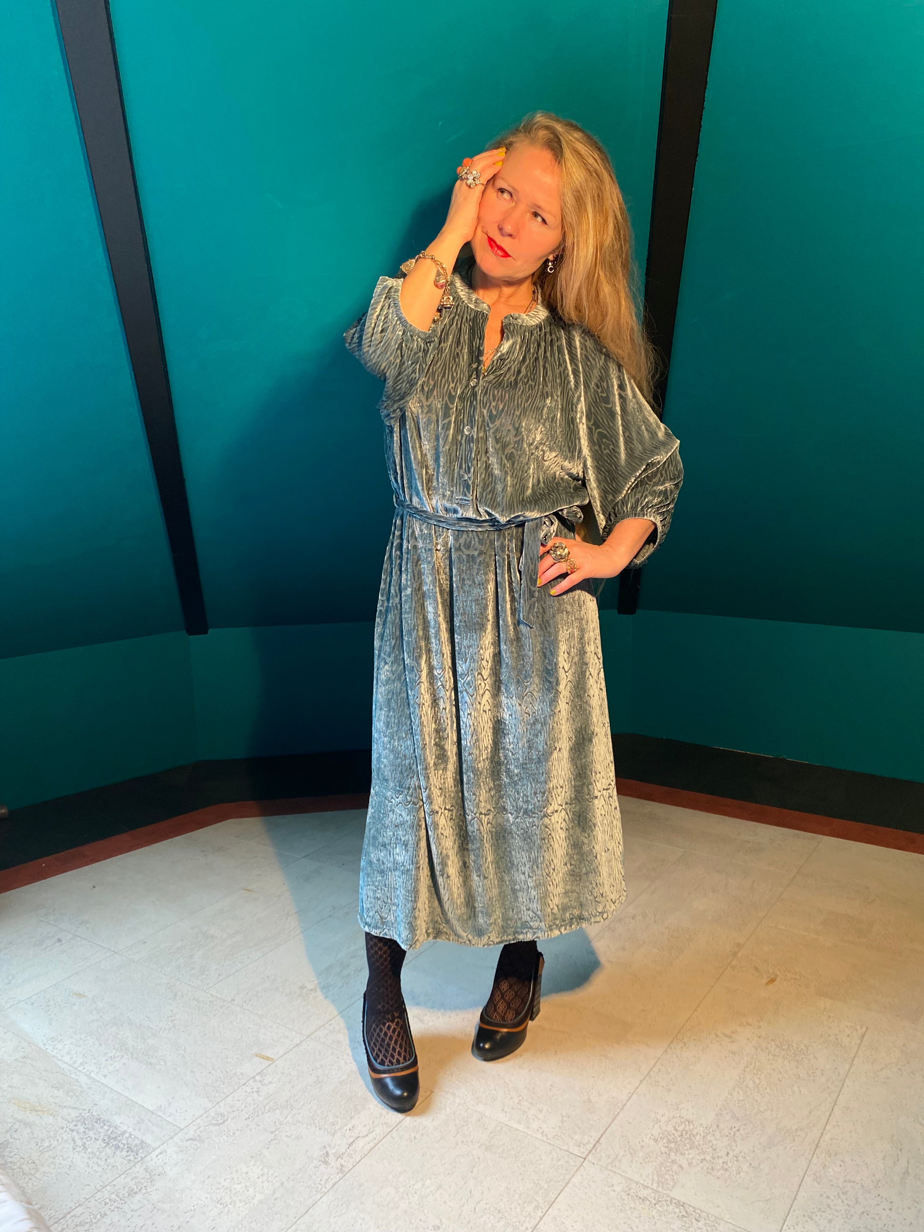 Ursula pale blue