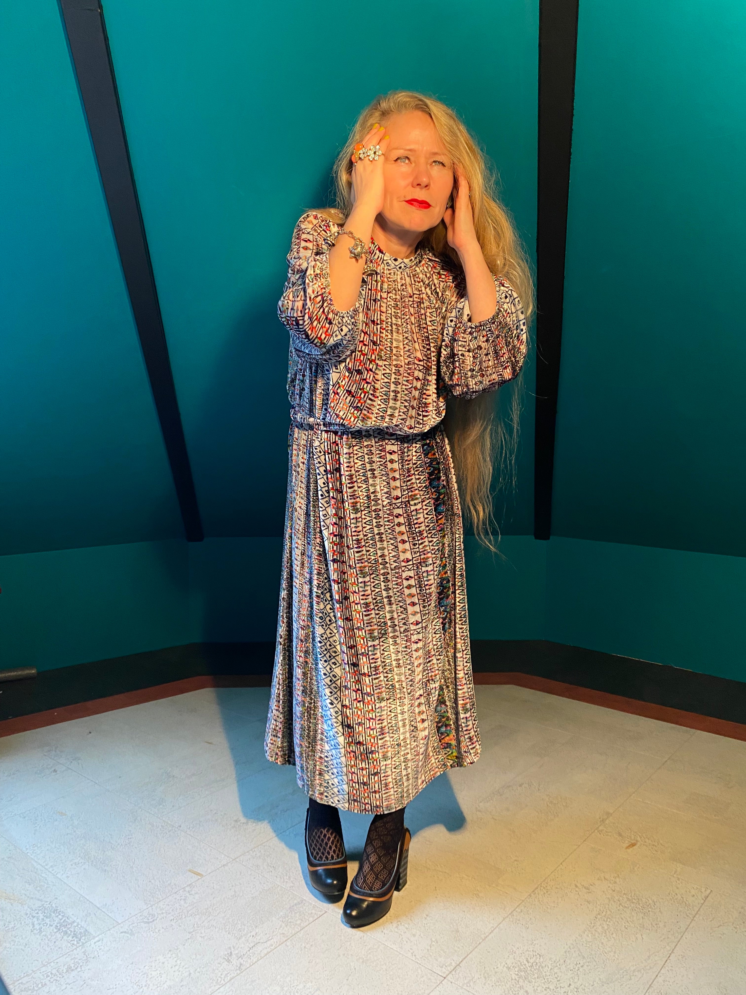 Ursula white Silkvelvet