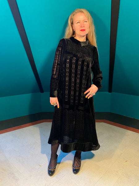 Esme- Black silk velvet