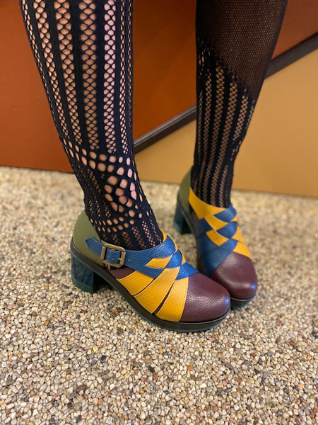 KR1901 Burgundy multi