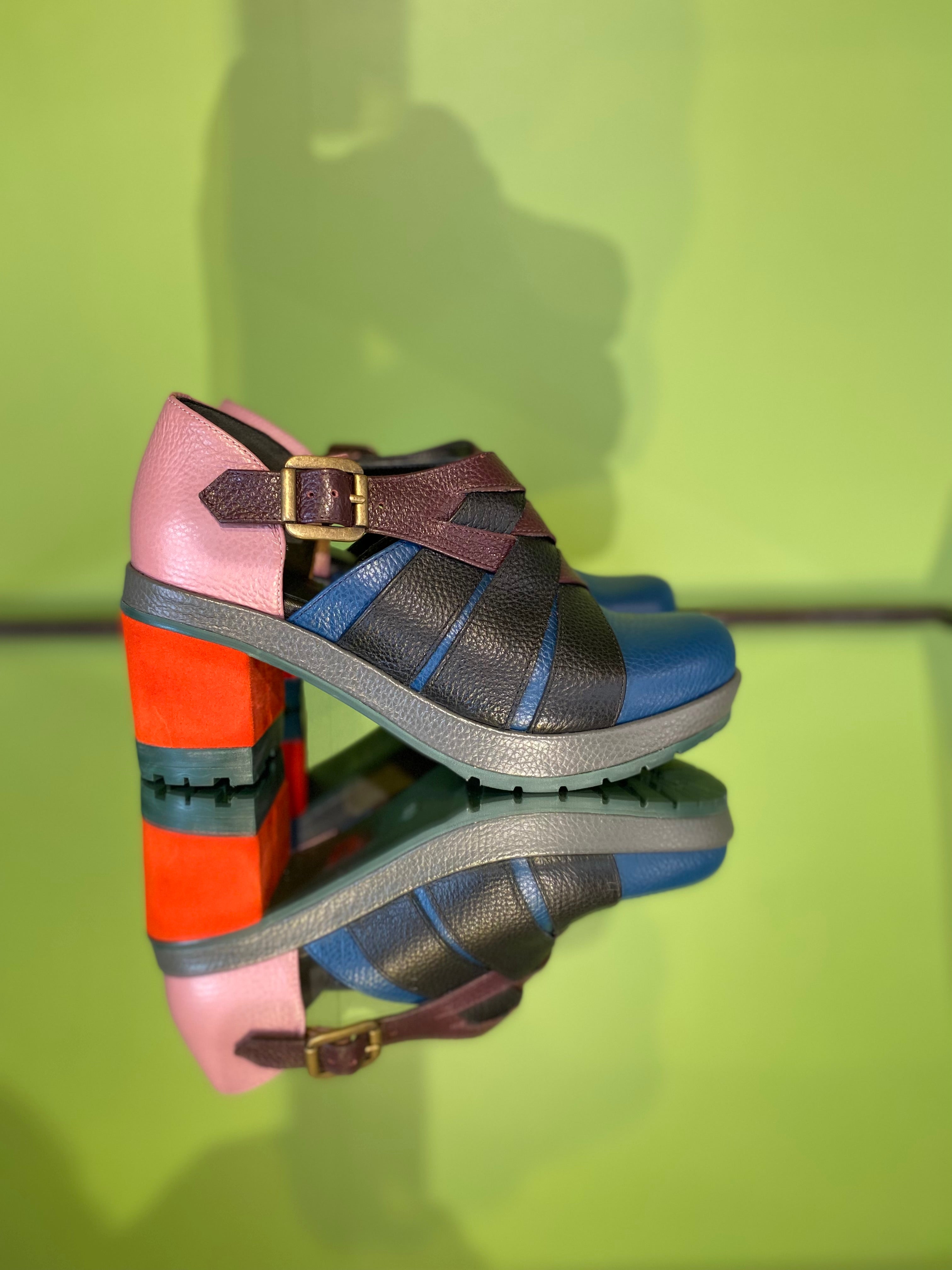 KR1901 blue multi