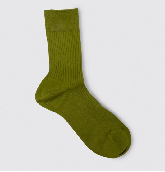 Maria La Rosa Ribbed Organic Cotton Pisello socks with a ribbed texture in soft green