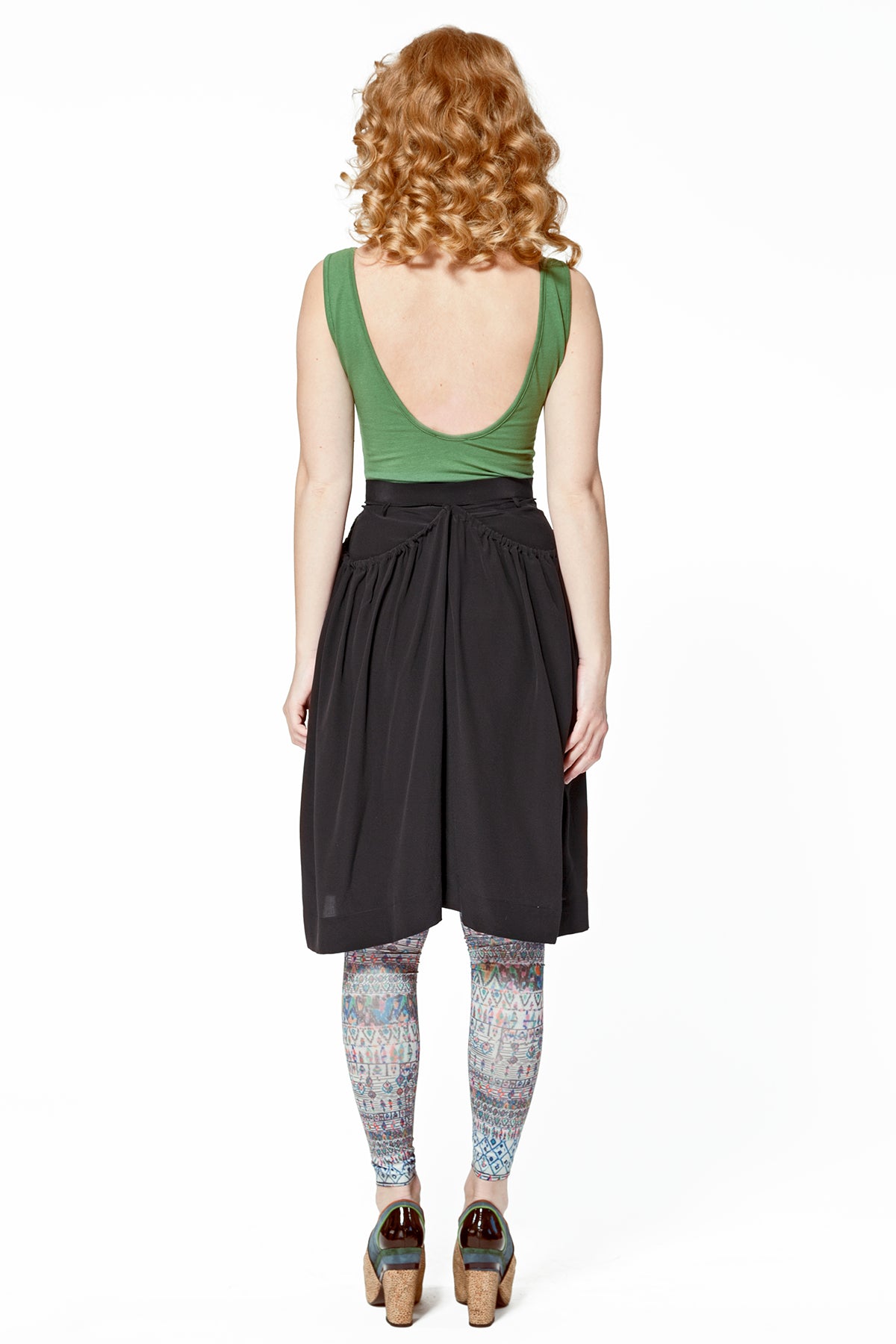 Suyuntu Black skirt